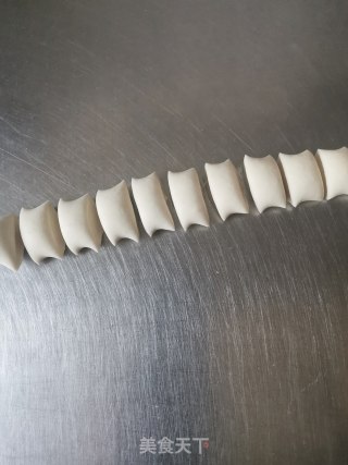 小笼汤包的做法步骤：13