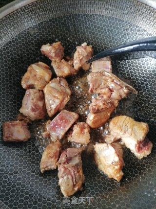 土豆烧排骨的做法步骤：4