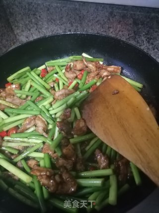 蒜苔炒肉的做法步骤：6