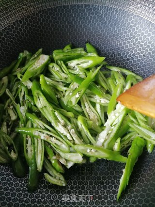 辣椒炒肉的做法步骤：5