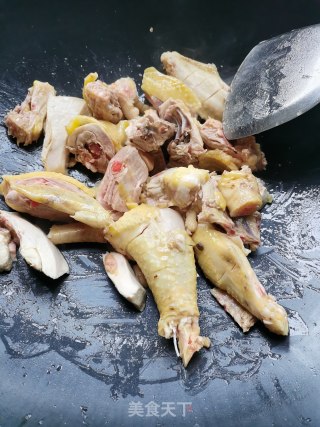 土豆焖鸡的做法步骤：4