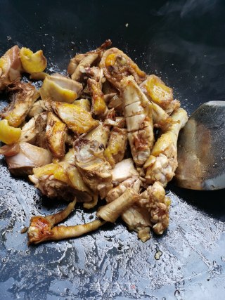 土豆焖鸡的做法步骤：5