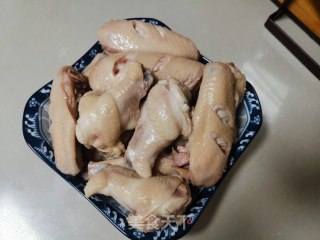 砂锅鸡翅煲的做法步骤：1