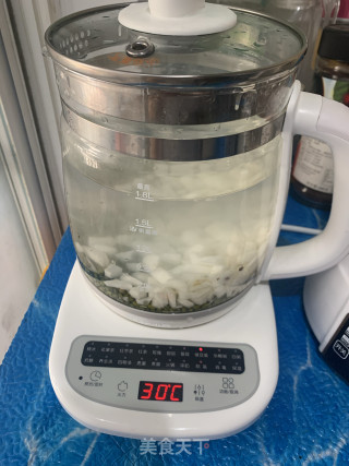 绿豆煲马蹄糖水的做法步骤：6