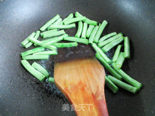 四季豆炒冬瓜的做法步骤：2