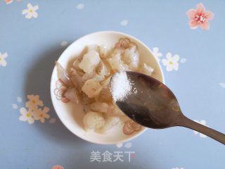 虾仁炒鸡蛋的做法步骤：4