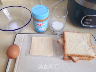 经典西多士的做法步骤：1