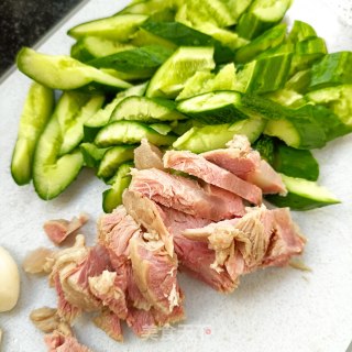 黄瓜拌精肉的做法步骤：4