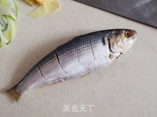 烤鲫鱼的做法步骤：4