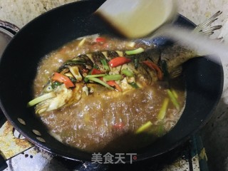 家常酱烧鲤鱼的做法步骤：8