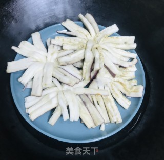 ￼￼蒸茄花肉末的做法步骤：8