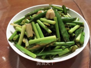 豆豉辣椒炒蒜苔的做法步骤：9