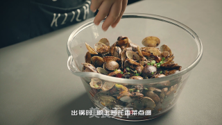 臻鲜·爆炒花甲的做法步骤：11