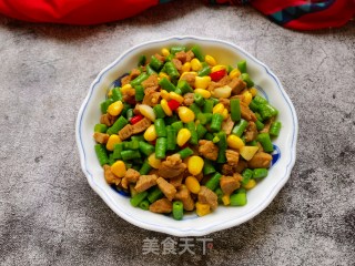玉米豇豆角炒牛肉的做法步骤：12