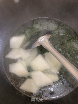冬瓜海带玉子虾仁汤的做法步骤：8