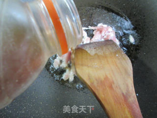 肉丝榨菜丝炒毛豆的做法步骤：4