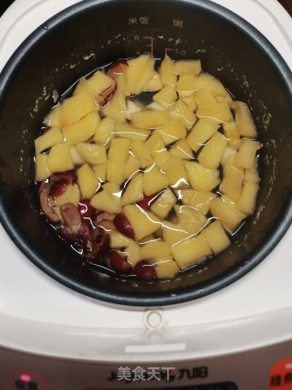 红枣山药苹果糖水的做法步骤：4