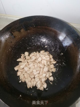 酱爆鸡丁的做法步骤：2