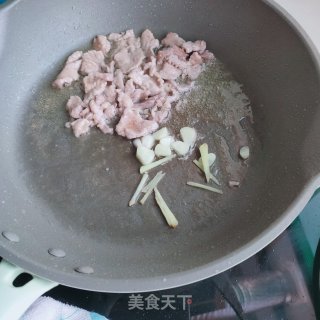 菜花炒肉的做法步骤：7