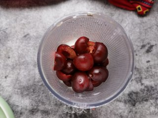 芒果麦片樱桃酸奶昔的做法步骤：5