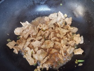 青椒炒肉的做法步骤：4