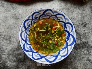 酸辣鸡蛋面的做法步骤：7