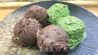 超简单脆皮雪糕冰激凌，可可和抹茶双重美味，细腻顺滑，巧克力味浓郁。的做法步骤：23