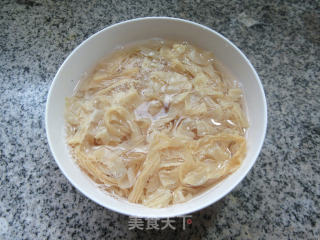 洋葱炒豆腐皮的做法步骤：2