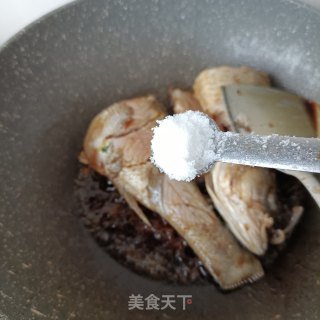 家常烧鲈鱼的做法步骤：7