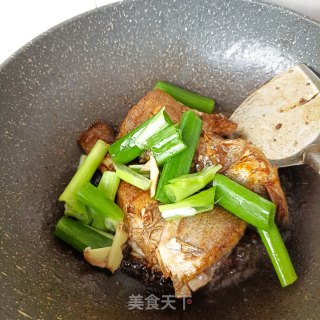 家常烧鲈鱼的做法步骤：9