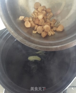 咸骨瑶柱粥的做法步骤：7