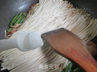 四季豆鸡蛋焖面的做法步骤：10