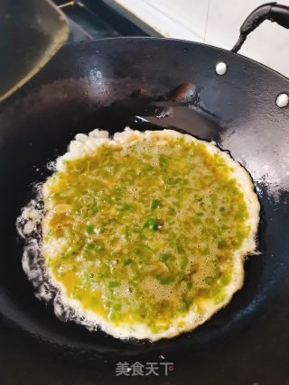 青椒煎鸡蛋的做法步骤：10