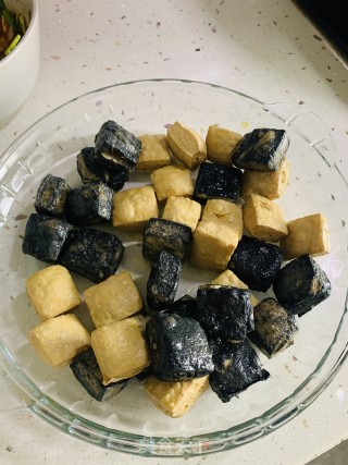 油炸臭豆腐的做法步骤：8