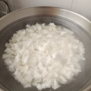 肉酱花边面的做法步骤：7