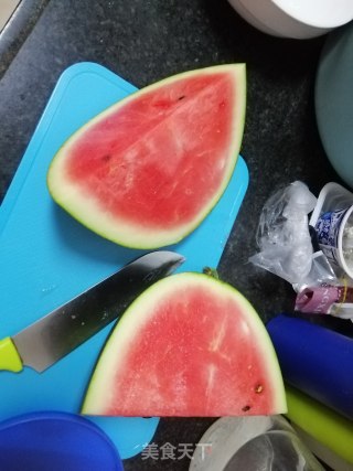 凉拌西瓜皮的做法步骤：1