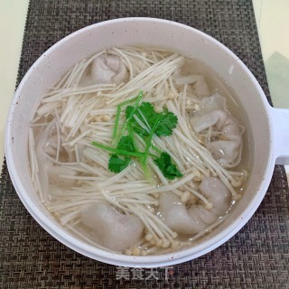 金针菇滚鱼皮饺汤的做法步骤：8