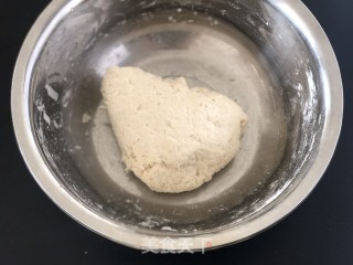 虾仁韭菜鸡蛋馅饼的做法步骤：3