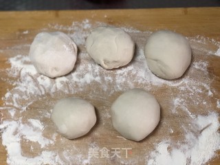 虾仁韭菜鸡蛋馅饼的做法步骤：5