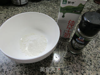 鸡胸肉蘑菇浓汤的做法步骤：2