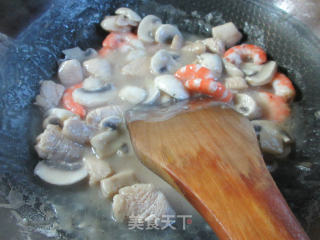 鸡胸肉蘑菇浓汤的做法步骤：13