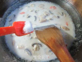 鸡胸肉蘑菇浓汤的做法步骤：15