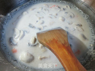 鸡胸肉蘑菇浓汤的做法步骤：16