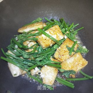 瓜苗炒豆腐的做法步骤：10