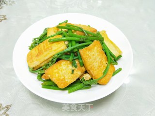瓜苗炒豆腐的做法步骤：11