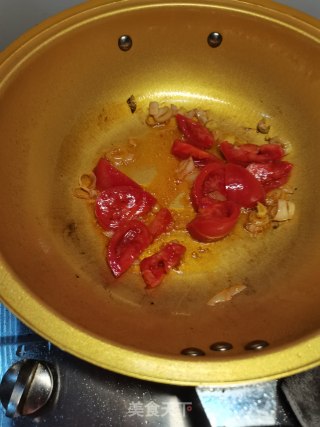 西红柿炒茄子的做法步骤：4