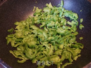 苦瓜炒蛋的做法步骤：9