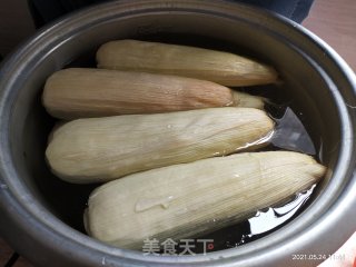 水煮玉米的做法步骤：2