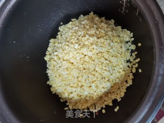 绿豆糕的做法步骤：2