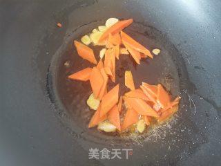 清炒山药的做法步骤：3